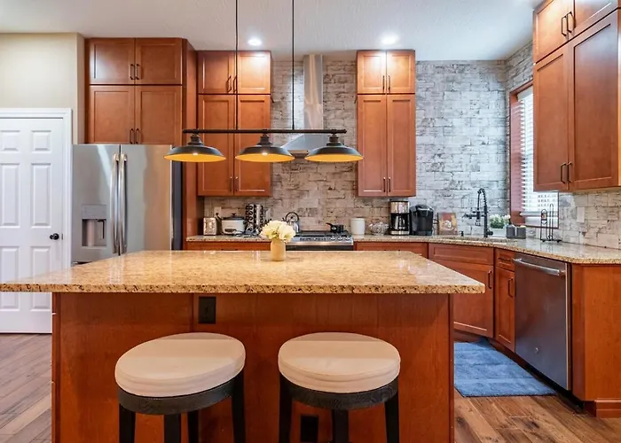 4 Bedroom Luxe In Brewery District Сasa de vacaciones Columbus