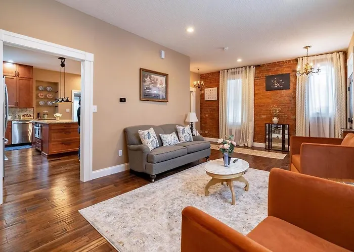 4 Bedroom Luxe In Brewery District Columbus