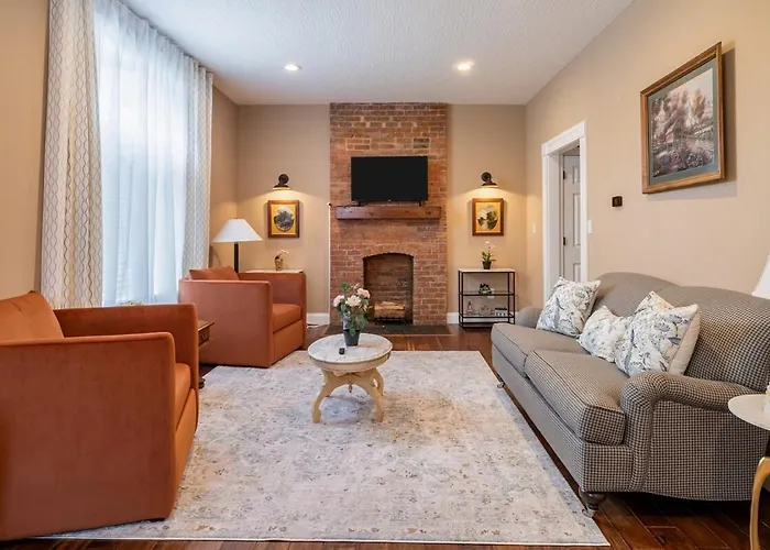 4 Bedroom Luxe In Brewery District Сasa de vacaciones
