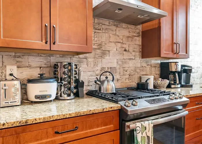4 Bedroom Luxe In Brewery District *
