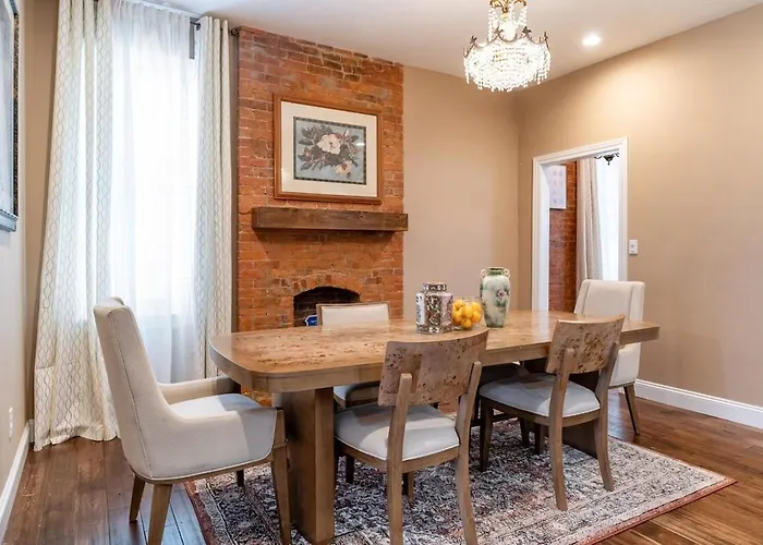 4 Bedroom Luxe In Brewery District